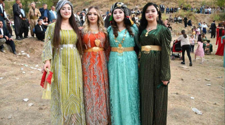 Aşiret düğünlerde yöresel kıyafet giymek artık zorunlu