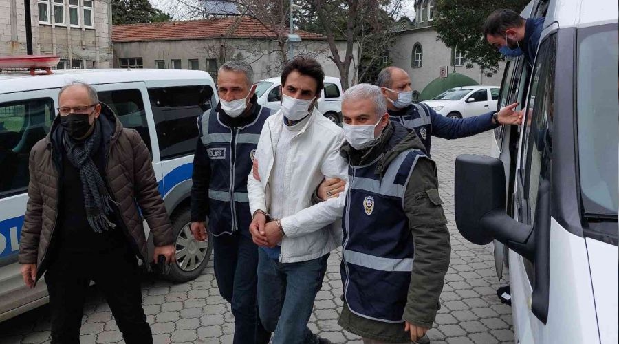 Atatürk anıtına saldıranlar tutuklandı