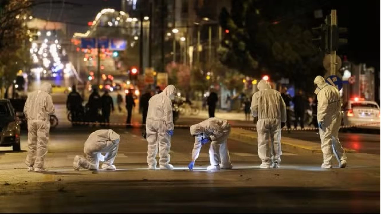 Atina'da Tarm Bakanl ubesine bombal saldr