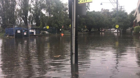 Avustralya'da sel felaketi: 1 ölü, 10 kayıp