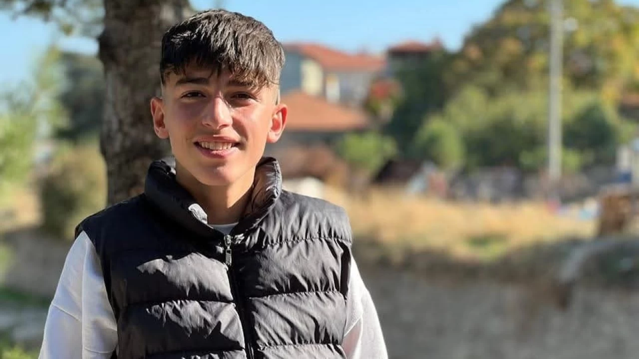 Babasnn baklad ocuk yaamn yitirdi