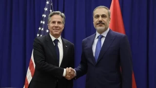 Bakan Fidan, ABD'li mevkidaşı Blinken'a Gazze'de ateşkes ilan edilmesi gerektiğini söyledi