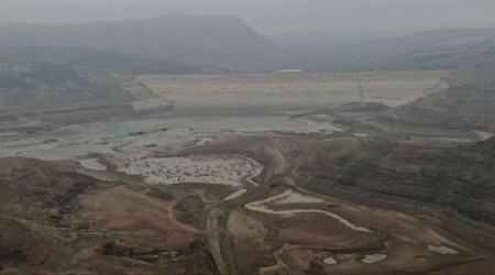 Barajda adeta bir damla su kalmadı