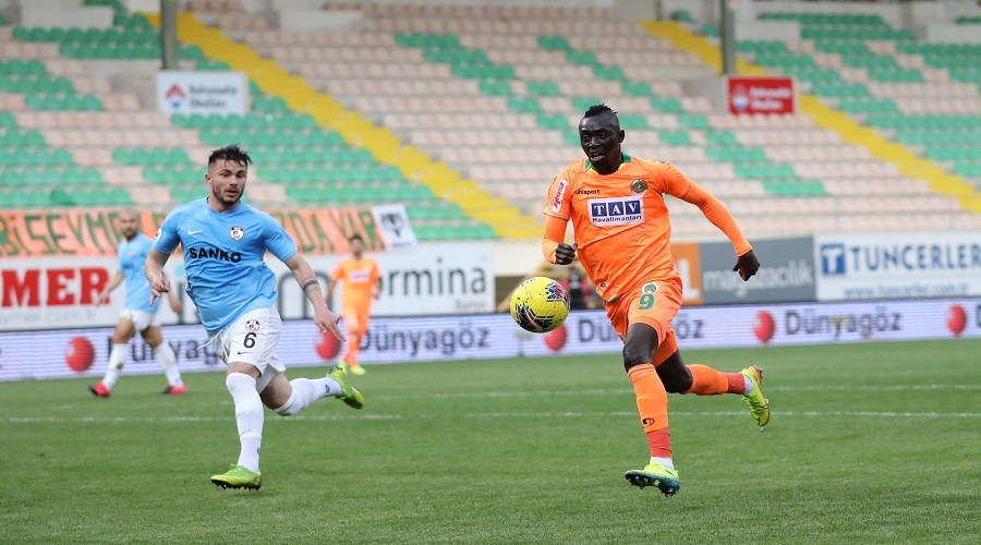 Beşiktaş ve Fenerbahçe’nin Cisse kapışması