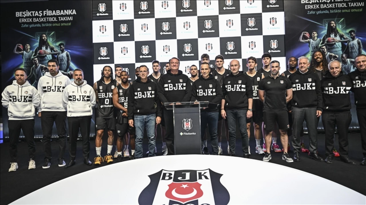 Beşiktaş'tan Galatasaray'a sponsor göndermesi