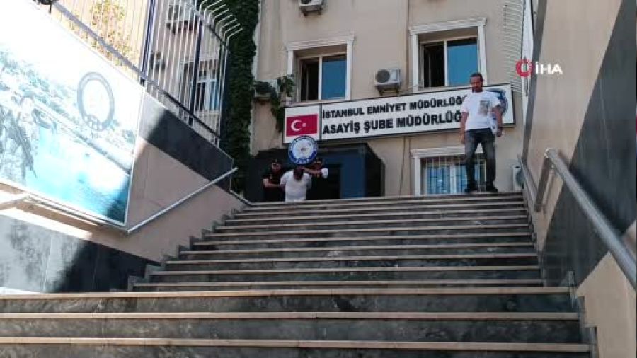 Beyoğlu'ndaki cinayet zanlısının 11 ruhsatlı silahı varmış