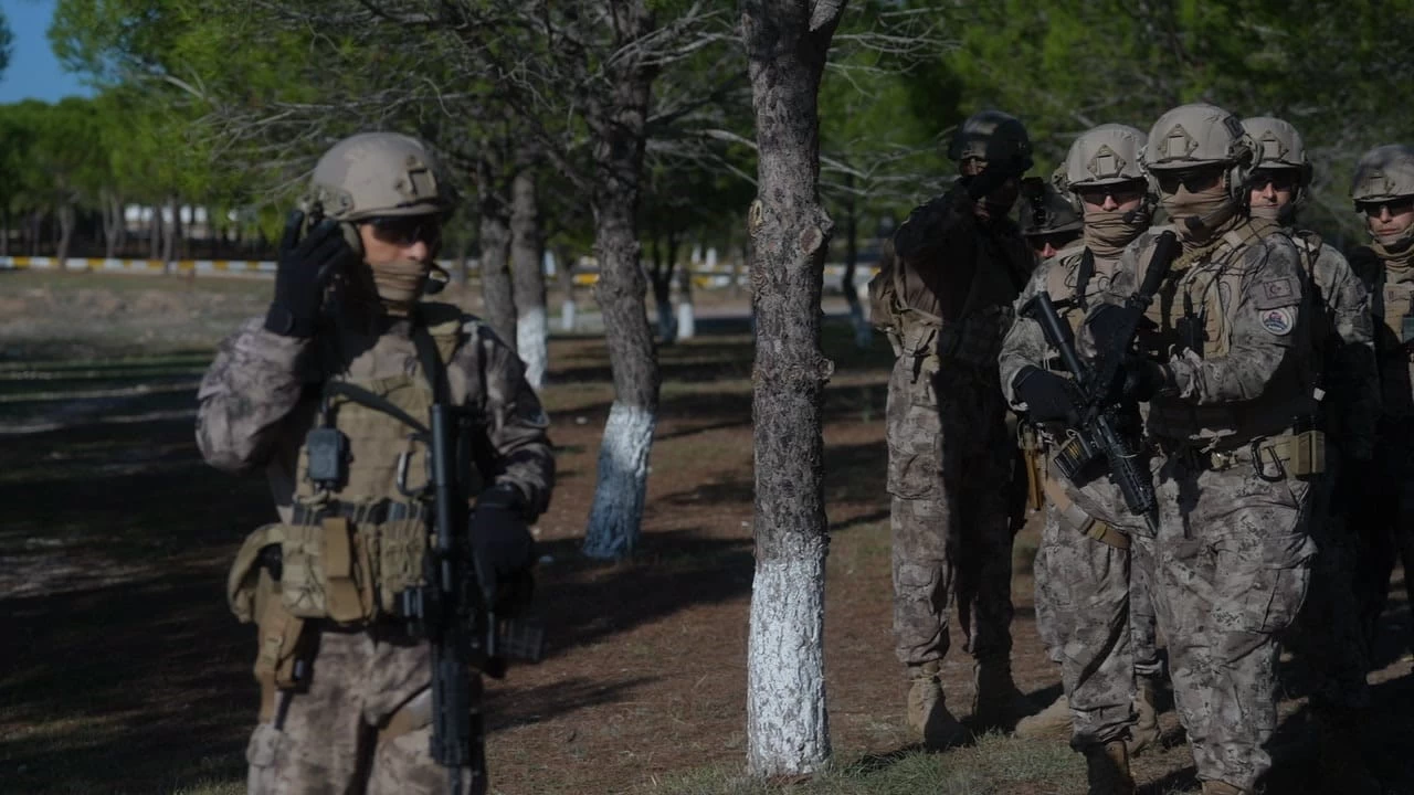 'Bir gece ansızın gelebiliriz'