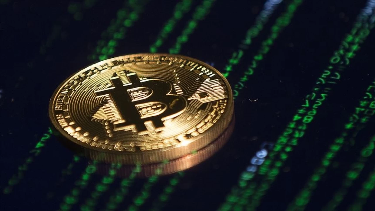 Bitcoin'de d���� s�r�yor