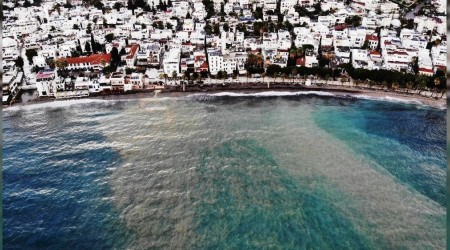 Bodrum'da fırtına ve dolu hayatı felç etti