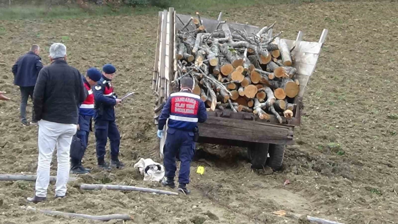 Bolu'da traktr devrildi: 1 l