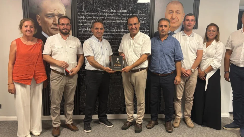 BTP �zmir �l Ba�kanl����ndan Zafer Partisi�ne ziyaret
