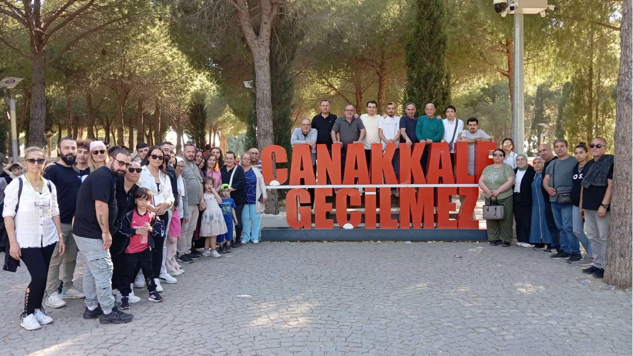 BTP İzmir teşkilatından Şehitler Abidesi’ne ziyaret