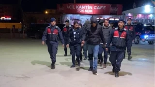 Bursa'daki uyuturucu partisini jandarma bast: 8 gzalt