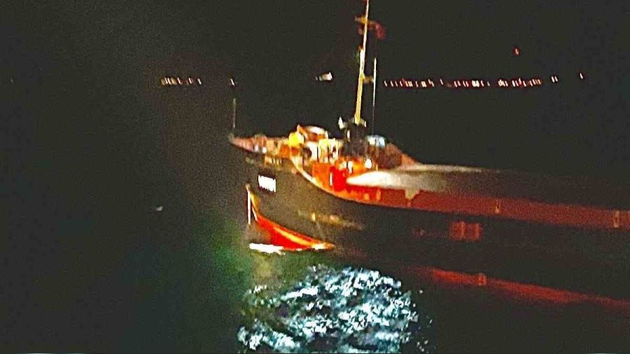�anakkale Bo�az�'nda kargo gemisi d�men ar�zas� yapt�