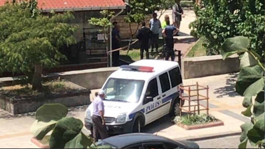 �an'da �izofreni hastas�na m�dahale s�ras�nda bir polis memuru yaraland�