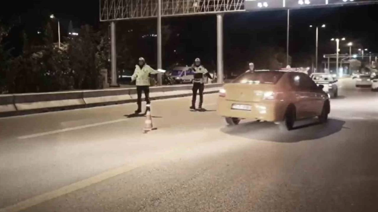 "�ember" darald�, 4 bin 995 ki�i yakaland�