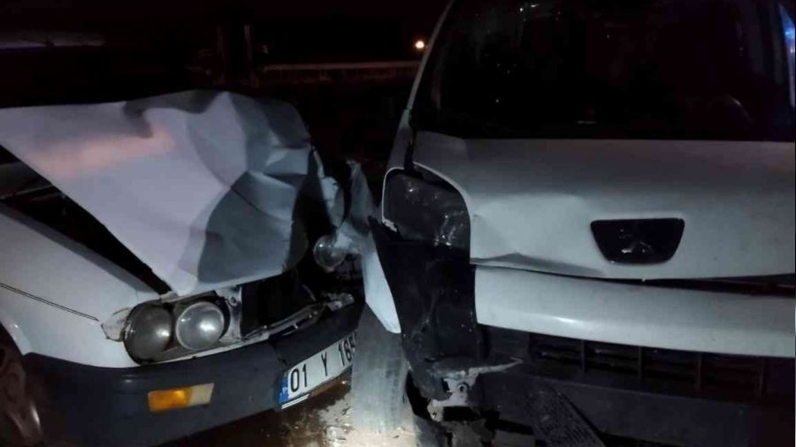 Cenaze yolunda kaza: 4 yaralı