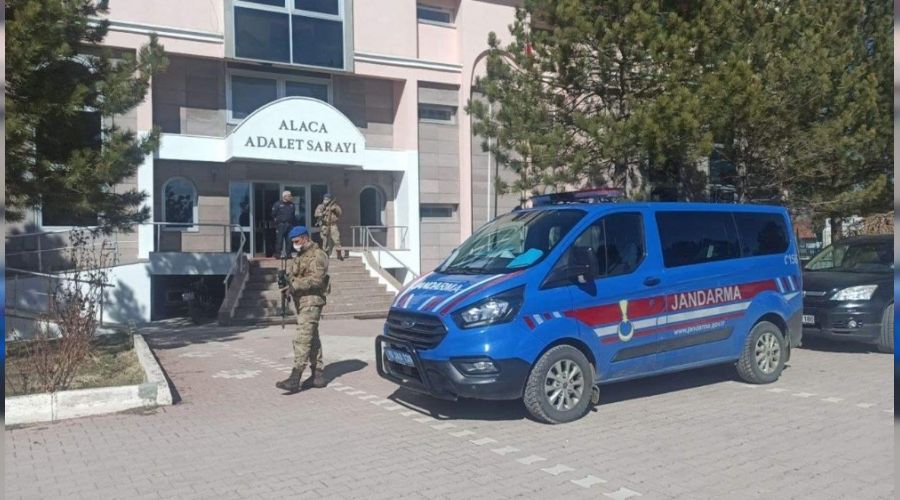 �orum'da 2 �ocu�u �ld�ren zanl� adliyeye sevk edildi