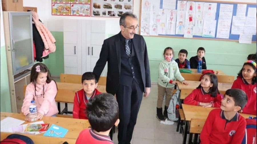 Çorum'da 997 depremzede öğrenci ders başı yaptı
