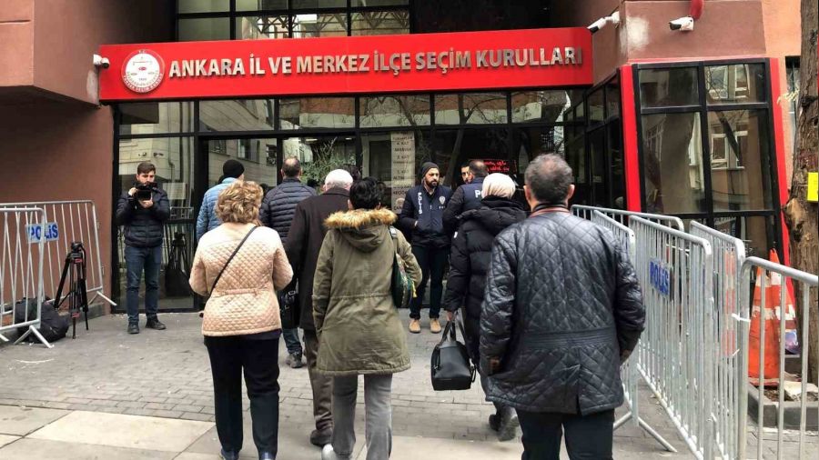 Cumhurbaşkanı adaylarının 100 bin imza süreci devam ediyor