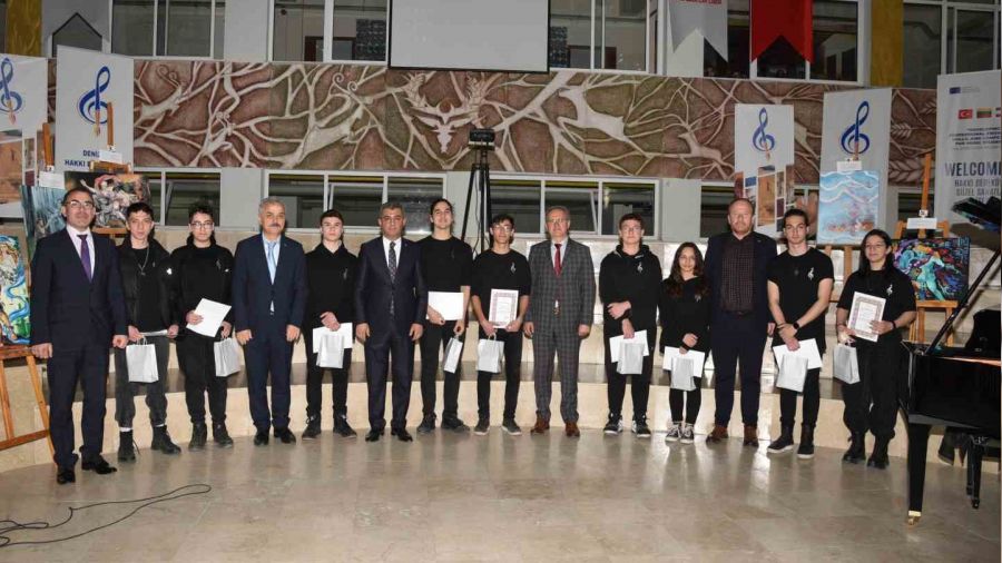 Denizli'nin mitolojik hikayelerini en iyi anlatan resimler ödüllendirildi
