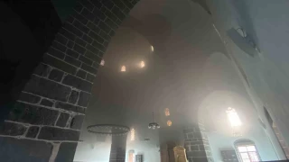Diyarbakır'da cuma namazı vaktinde camide yangın çıktı