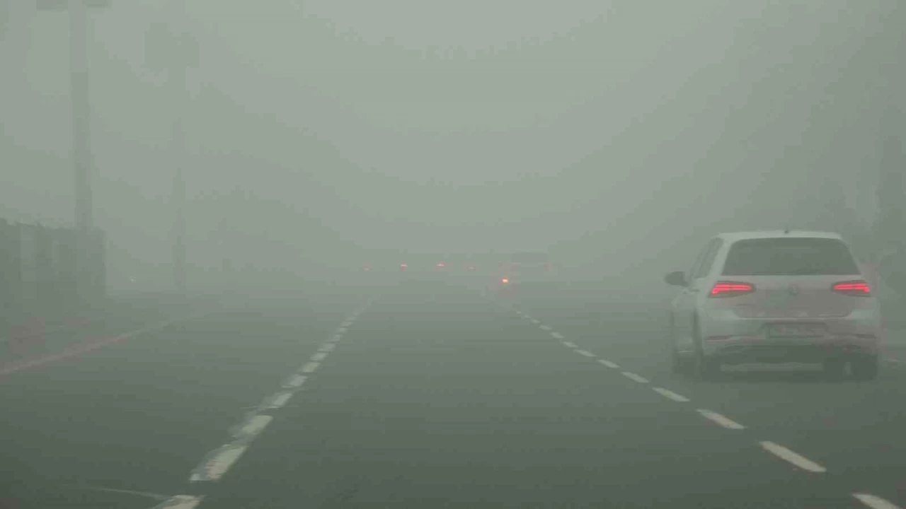 Diyarbak�r'da hava ve kara ula��m�na sis engeli