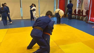 Down Sendromlu Samet şampiyon oldu