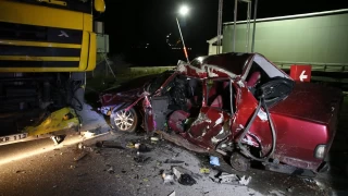 Edirne'de tırla çarpışan otomobilin sürücüsü öldü