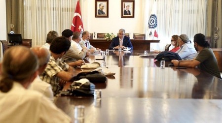 Ege Üniversitesi'nde kenevir üretimi