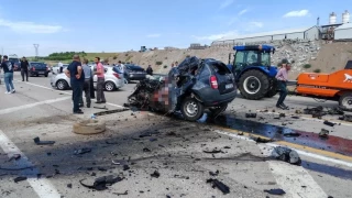 Elaz'da feci kaza: 1 l, 2 ar yaral