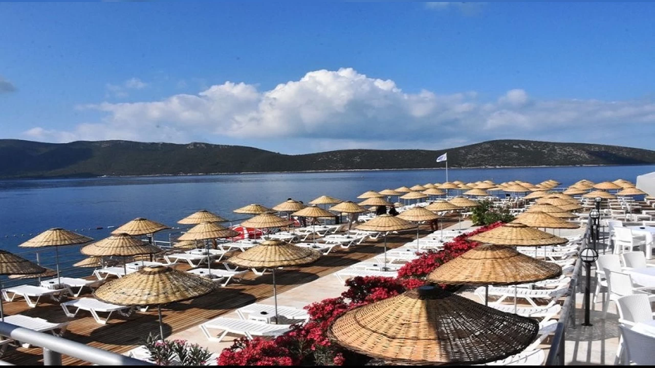 Emekli tatile gidebilirse ezlong bedava