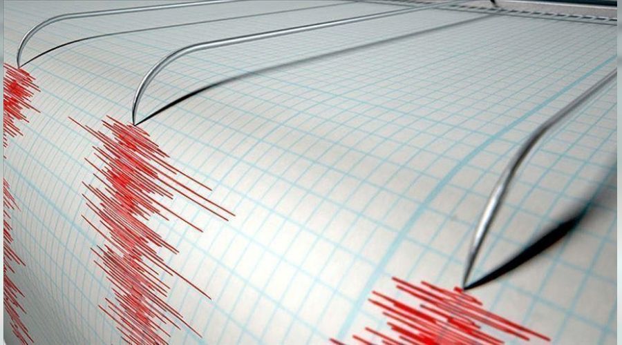Endonezya'da 7,3 büyüklüğünde deprem