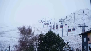 Erciyes'te kar ya, da beyaza brnd