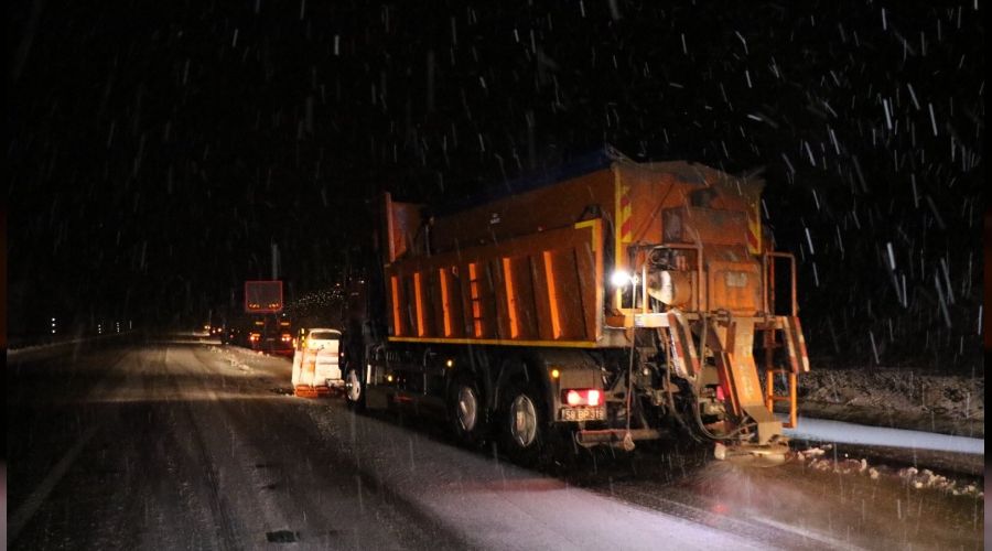 Erzincan'a 1 Nisan karı şaşırttı