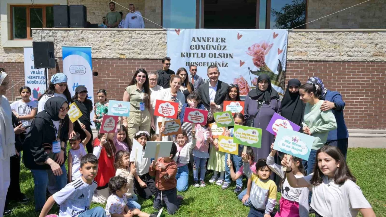 Esenyurtlu anneler piknikte bir araya geldi