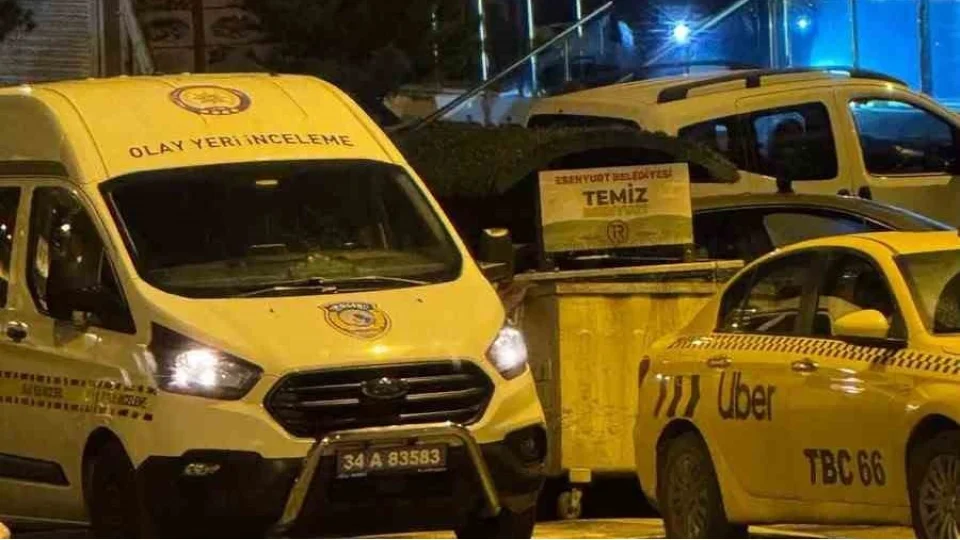 Esenyurt'ta bir emlak ofisine molotof at�ld�