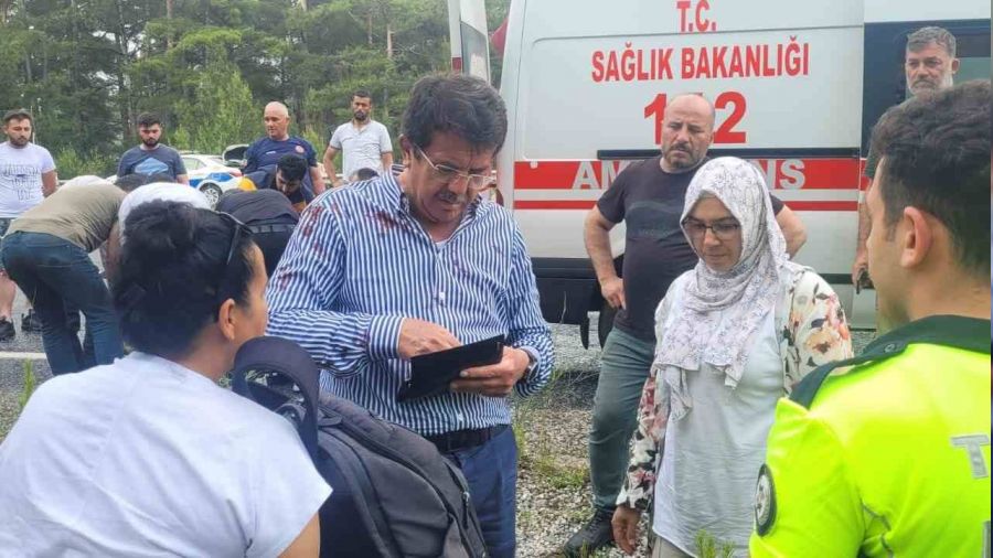 Eski Bakan Zeybekci kazada yaralandı
