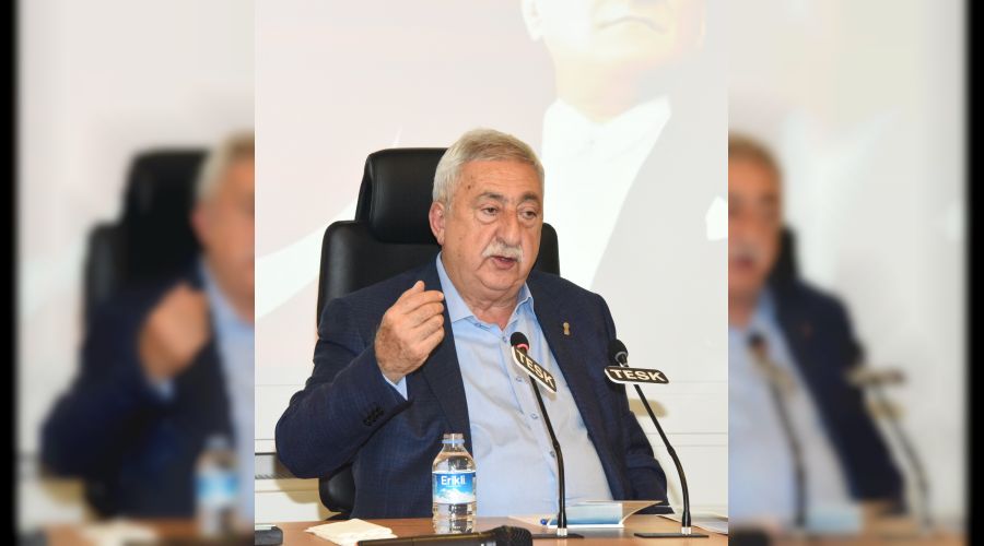 Esnaf�n belini zamlar b�k�yor