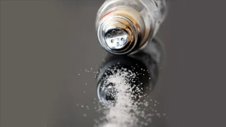 Fazla Tuzun Bedeli: A��r� Tuzlu Beslenmenin Sa�l��a Zararlar�