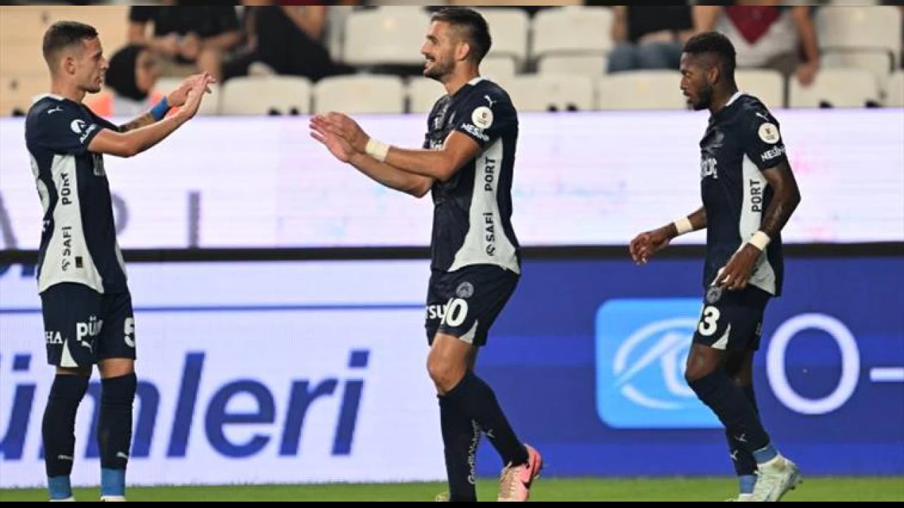 Fenerbahçe Antalya'dan mutlu döndü