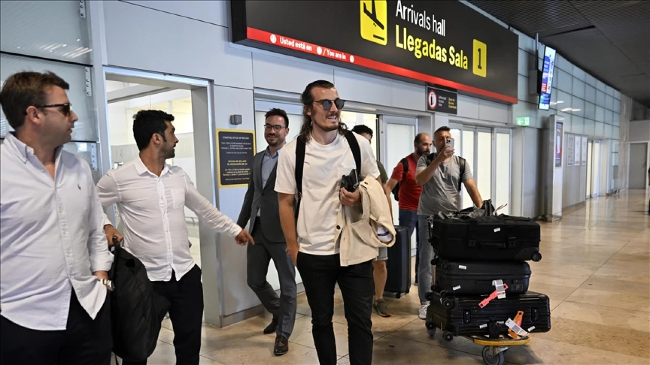 Fenerbahe Atletico'yu ikna etti 
