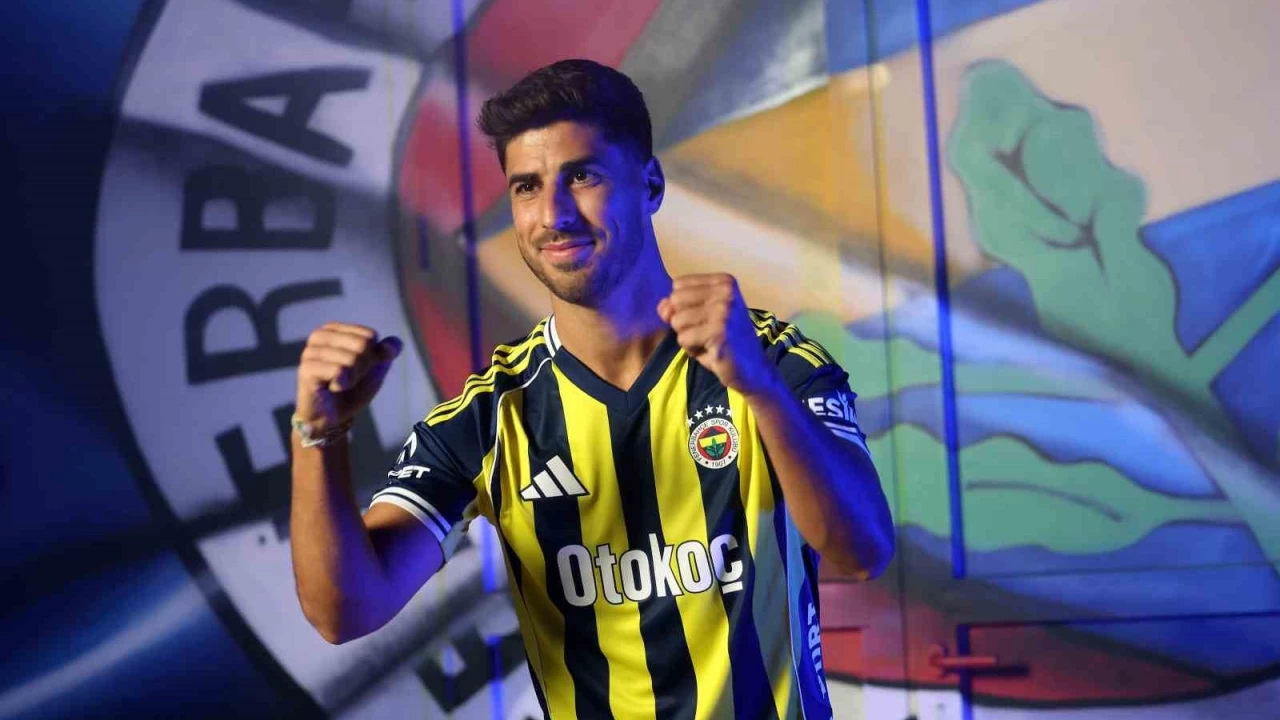 Fenerbahçe, İspanyol futbolcu Marco Asensio ile sözleşme imzaladı.