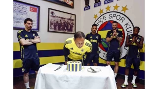 Fenerbahe'de Domenico Tedesco'nun doum gn kutland