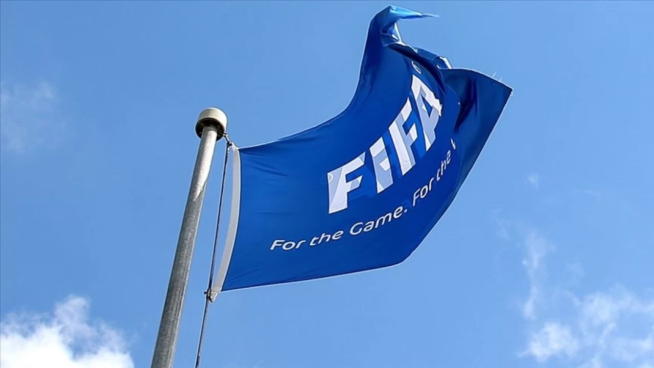 FIFA'dan Türk kulüplerine transfer yasağı