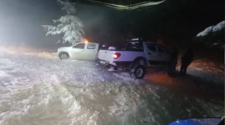 Fırtınada mahsur kalan 16 vatandaş kurtarıldı