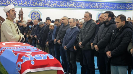 Fransa'da öldürülen Türk gencin cenazesi Türkiye'ye uğurlandı