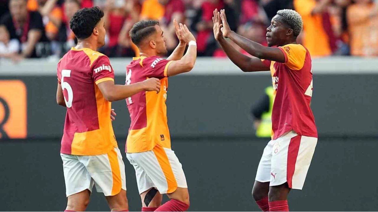Galatasaray, Admira Wacker'i 2 - 1 yenerken Derrick Köhn göz doldurdu