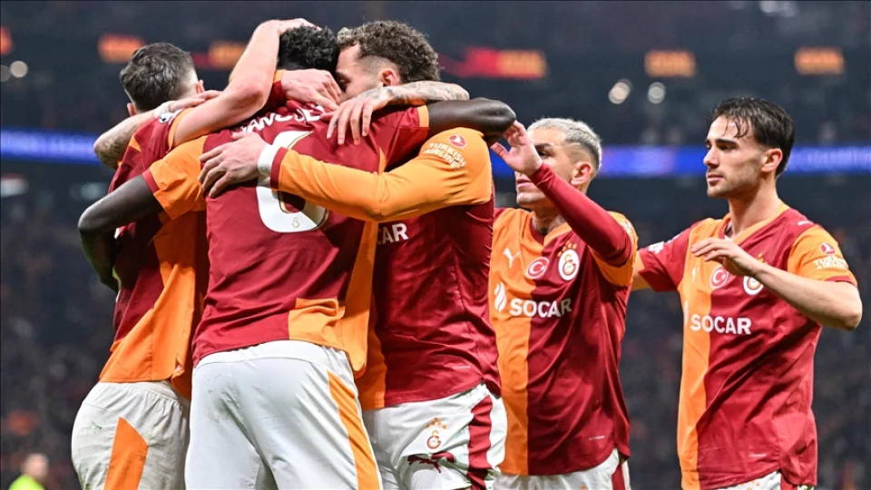 Galatasaray'�n galibiyeti d�nya bas�n�nda: ��stanbul�da felaket� 