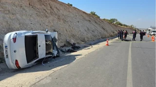 Gaziantep'te otomobille �arp��an motosikletli hayat�n� kaybetti